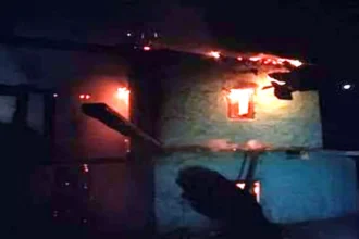 उत्तराखंड: यहां मकान में लगी भीषण आग, ऐसे बची परिवार की जान, सामान जलकर हुआ राख