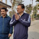 सुबह अचानक कार्यकर्ता के घर पहुंचे सीएम धामी, कुशलक्षेम जाना, लिया फीडबैक