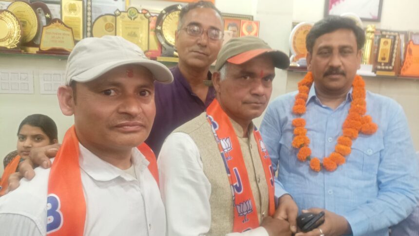 देवप्रयाग में कई नेताओं ने थामा भाजपा का दामन…
