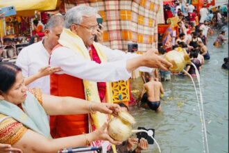 पूर्व मुख्यमंत्री त्रिवेंद्र सिंह रावत ने हरकी पैड़ी पहुंचकर की पूजा- अर्चना