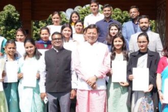 मुख्यमंत्री ने चयनित 27 अभ्यर्थियों को दिए नियुक्ति पत्र