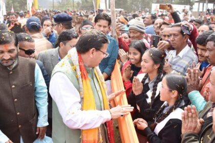 सीमान्त इलाके के लाभार्थियों को मिली घर की चाबी और चेक