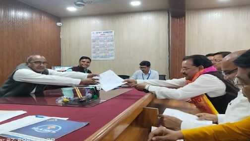 नैनीताल सीट से भाजपा प्रत्याशी अजय भट्ट ने किया नामांकन
