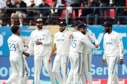 आखिरी टेस्ट मैच में भारत ने इंग्लैंड को पारी और 64 रन से हराया, 4-1 से सीरीज की अपने नाम