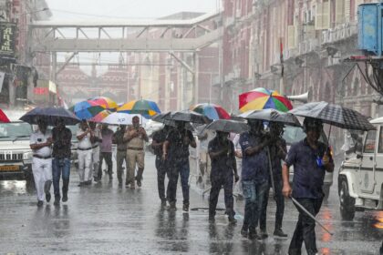 तेज गर्मी के बाद अचानक मौसम ने बदली करवट, पहाड़ से लेकर मैदान तक झमाझम बरखे मेघ 