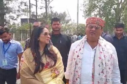 निर्दलीय विधायक उमेश कुमार ने हरिद्वार सीट से किया नामांकन 