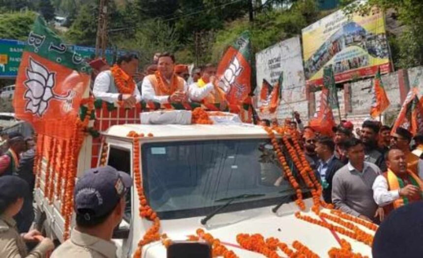 सीएम धामी ने जोशीमठ में किया रोड शो, BJP प्रत्याशी अनिल बलूनी के लिए मांगा समर्थन