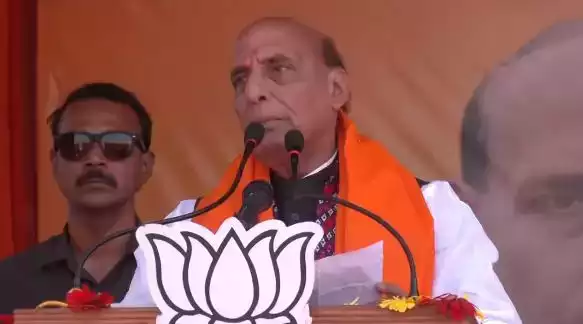 उत्तराखंड: कांग्रेस कहती थी सड़क मत बनाओ, सुविधाओं का विकास मत करो नहीं तो पाकिस्तान घुस जाएगा: रजनाथ सिंह