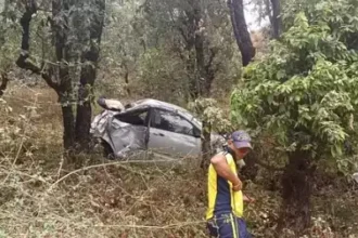 उत्तराखंड में दर्दनाक हादसा: यहां खाई में गिरी कार, तीन लोगों की मौत