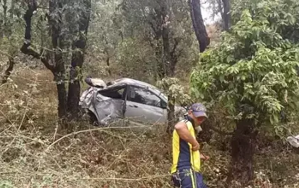 उत्तराखंड में दर्दनाक हादसा: यहां खाई में गिरी कार, तीन लोगों की मौत