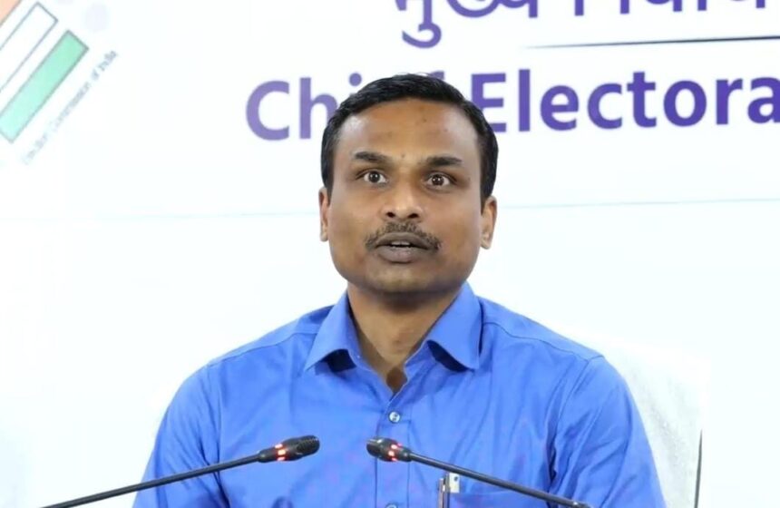 मतदेय स्थलों पर वोटिंग कंपार्टमेंट की कवरेज करना प्रतिबंधित : अपर मुख्य निर्वाचन अधिकारी जोगदंडे