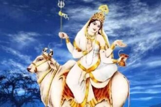 नवरात्रि के आठवें दिन होती है मां महागौरी की पूजा, जानें आरती और कथा और पूजा विधि
