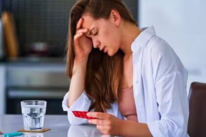 सिरदर्द होने पर तुरंत पेनकिलर न खाएं, इस बीमारी का बढ़ जाता है खतरा