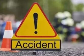 ओडिशा से कोलकाता जा रही बस जाजपुर में फ्लाईओवर से गिरी, 5 की मौत