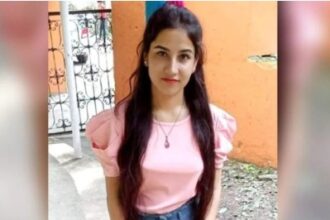 कांग्रेस कार्यकर्ताओं ने अंकिता मर्डर केस के वीआईपी का नाम बताओ के लगाए नारे