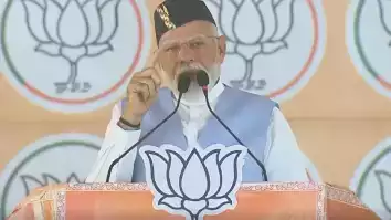 मैं कहता हूं भ्रष्टाचार हटाओ, वो कहते हैं भ्रष्टाचारी बचाओ: पीएम मोदी