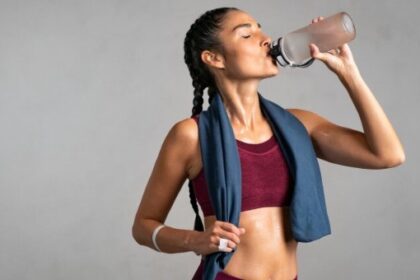 वर्कआउट के दौरान ज्यादा पानी पीना हो सकता है खतरनाक, जानें कैसे?