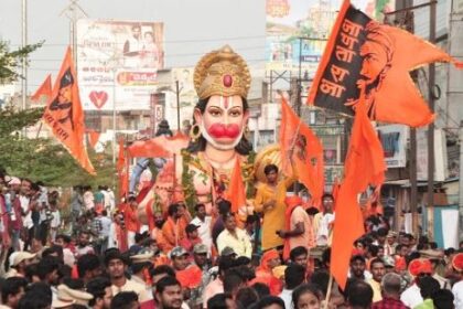 जयश्री राम के जयकारों से गूंज उठी देवभूमि, निकाली गई भव्य शोभायात्रा