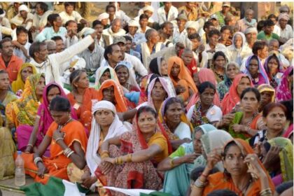 गरीब और पिछड़े वर्गों के हितों का ध्यान रखें