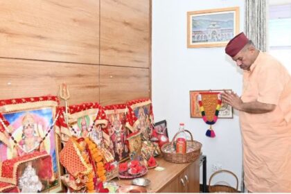 मंत्री गणेश जोशी ने चैत्र नवरात्रि के अवसर पर पूजा- अर्चना कर नवरात्रि और हिन्दू नववर्ष की बधाई एवं शुभकामनाएं दी