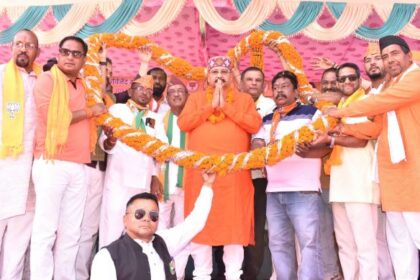 बाबर जैसे आक्रांताओं की स्तुति करना कांग्रेस के संस्कार- महाराज