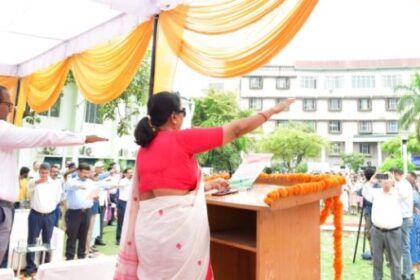 मुख्य सचिव ने अधिकारियों / कार्मिकों को मताधिकार की दिलायी शपथ