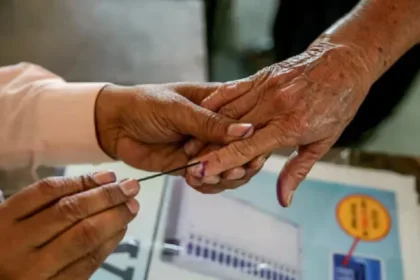 पहले फेज की वोटिंग खत्म, जानें शाम 5 बजे तक कहां पर कितना प्रतिशत मतदान हुआ?