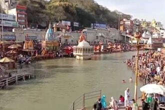 हरकी पैड़ी पर अश्लील शूट करा रहे थे युगल, तीर्थ पुरोहितों का चढ़ा पारा