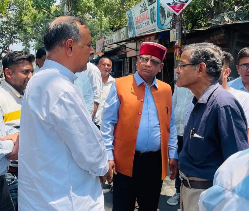 नमकीन फैक्ट्री में लगी भीषण आग, BJP नेता पुनीत मित्तल ने किया निरीक्षण, हर संभव मदद का दिया आश्वासन