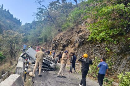 मसूरी में भीषण हादसा, गहरी खाई में गिरी कार, 5 लोगों की दर्दनाक मौत