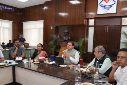 वनाग्नि पर रोक के लिए सचिवों को दी जाएगी जिम्मेदारी, लापरवाही बरतने पर वन विभाग के 10 कार्मिकों को किया निलंबित