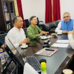 मुख्य राज्य निर्वाचन आयुक्त को निकाय चुनाव के इस संबंध में सौपा गया ज्ञापन