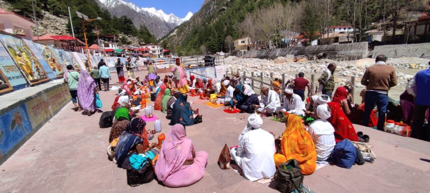 गंगोत्री और यमुनोत्री धाम में तीर्थयात्रियों के पिछले सभी रिकॉर्ड टूटे