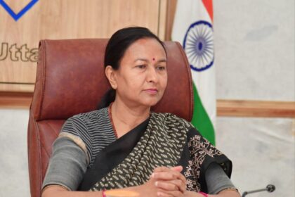 सीएस रतूड़ी ने अधिकारियों को अपने मोबाइल 24 घण्टे खुले रखने तथा यात्रा से सम्बन्धित शिकायतों को अनिवार्यत सुनने के दिये कड़े निर्देश
