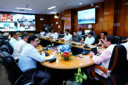 सीएम धामी ने चारधाम यात्रा व्यवस्थाओं की समीक्षा, अधिकारियों को दिये ये निर्देश
