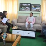 चारधाम यात्रा: मोर्चे पर मुखिया, सुधरे हालात, सीएम धामी के निर्देशों का असर, बैठक को 24 घंटे बीतने से पहले सुधरने लगे हालात