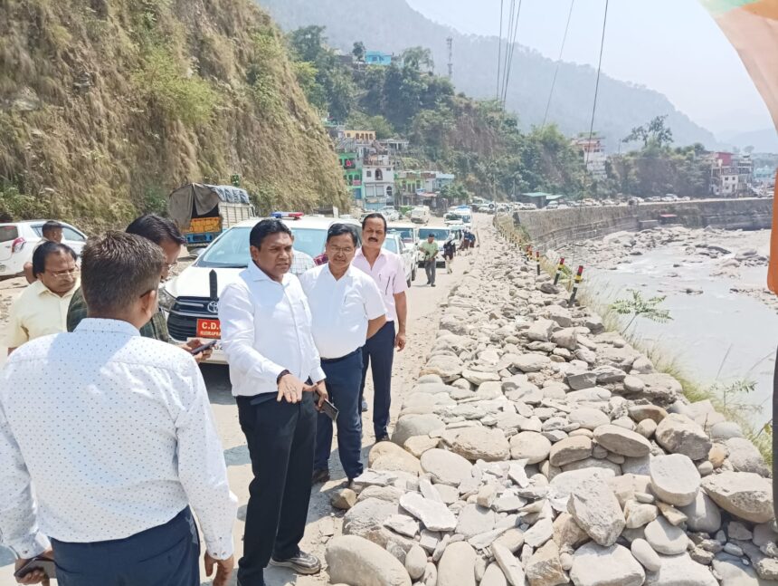 राज्य सरकार की प्राथमिकता है कि चारधाम यात्रा पर आ रहे तीर्थ यात्रियों की यात्रा सुगम, सुरक्षित एवं मंगलमय हो: स्वास्थ्य सचिव