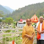 कैंची धाम पंहुचे उपराष्ट्रपति, कहा बाबा के दर्शन कर एक नई अध्यात्मिक ऊर्जा का संचार हुआ