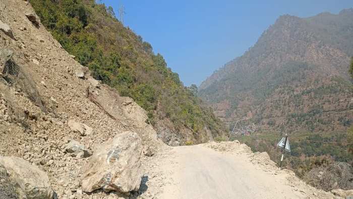 यमुनोत्री हाईवे पर 8 मई तक दिन में तीन बार बंद होगा यातायात, जाने वजह