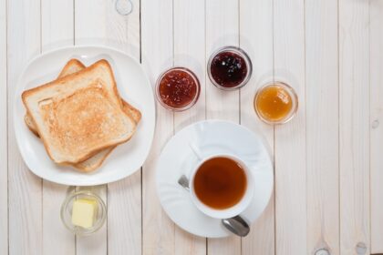 आप भी रोजाना सुबह चाय या दूध के साथ खाते हैं ब्रेड, तो हो जाएं सावधान, शरीर को हो सकते हैं ये नुकसान