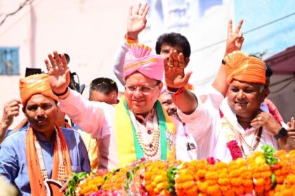 बदायूं के रोड शो में मुख्यमंत्री धामी ने की भाजपा को जिताने की अपील