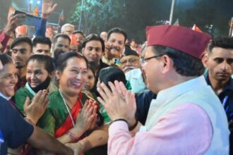 दिल्ली पहुंचे सीएम धामी ने आप को बनाया निशाना, कहा- स्कूल कॉलेज के नाम पर खोले शराब के अड्डे