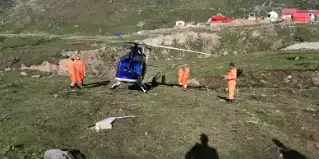 केदारनाथ धाम में हेलीकॉप्टर की आपात लैंडिंग, पायलट की सूझबूझ से टला बड़ा हादसा