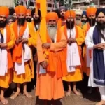 हेमकुंड साहिब पहुंचा श्रद्धालुओं का पहला जत्था, जयकारों के बीच खुले धाम के कपाट