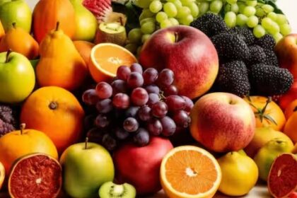 गर्मियों में खाएं ये फल, पेट और दिमाग दोनों रहेगा ठंडा