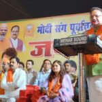 भाजपा प्रत्याशी मनोज तिवारी के समर्थन में बुराड़ी में आयोजित जनसभा को संबोधित करते कैबिनेट मंत्री गणेश जोशी