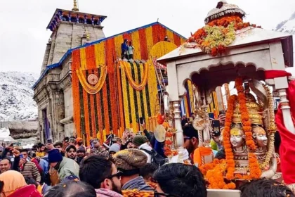 बाबा केदार की पंचमुखी डोली फाटा से अपने तीसरे पड़ाव गौरीकुंड को हुई प्रस्थान 