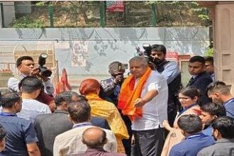 उपराष्ट्रपति ने कैंची धाम पहुंचकर बाबा नीम करौली महाराज के किए दर्शन 