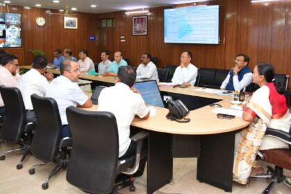 जिलों से एक्शन प्लान नहीं मिलने पर नाराज मुख्य सचिव ने जिलाधिकारियों को एक सप्ताह की डेडलाइन दी