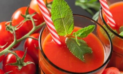 1 महीने तक रोजाना पिएं टमाटर का जूस, वजन कम होने साथ इन बीमारियों से भी मिल जाएगा छुटकारा